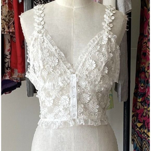 New For Love & Lemons Rosette Lace Top Size Small - Picture 2 of 4